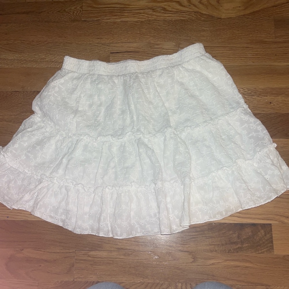 White graffiti skirt that is size large and worn once! so cute for the summer!